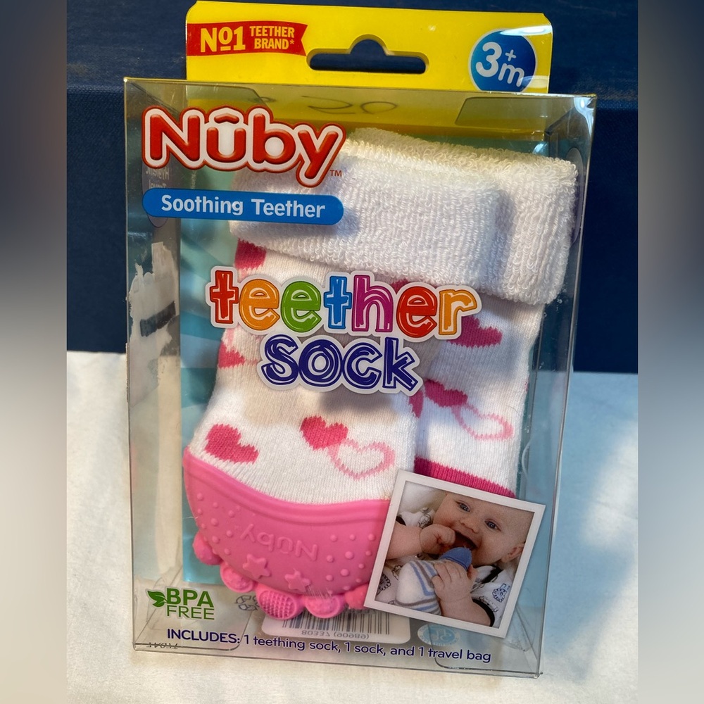 NUBY BABY TEETHER SOCK SOOTHING PINK & WHITE HEARTS 3M NWT